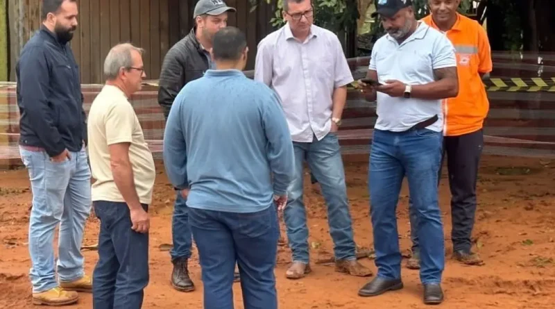 Prefeitura atua no atendimento às ocorrências provocadas pelas fortes chuvas e orienta população a redobrar os cuidados